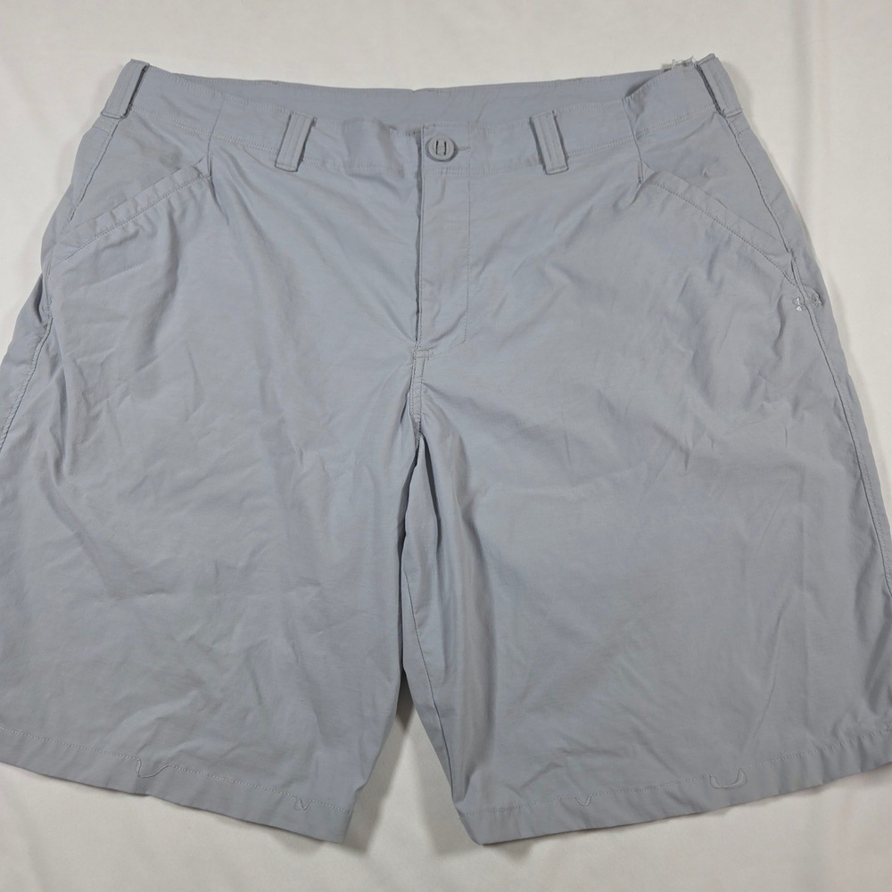 Under Armour Mens HeatGear Loose Fit Shorts Gray Size 40 Nylon Blend Golf Casual